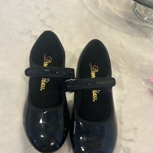 Never worn tap shoes